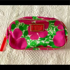 GUC Estēe Lauder x Lilly Pulitzer Cosmetic Bag